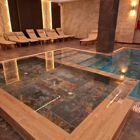 Deluxe Mountain View Vis In Hill