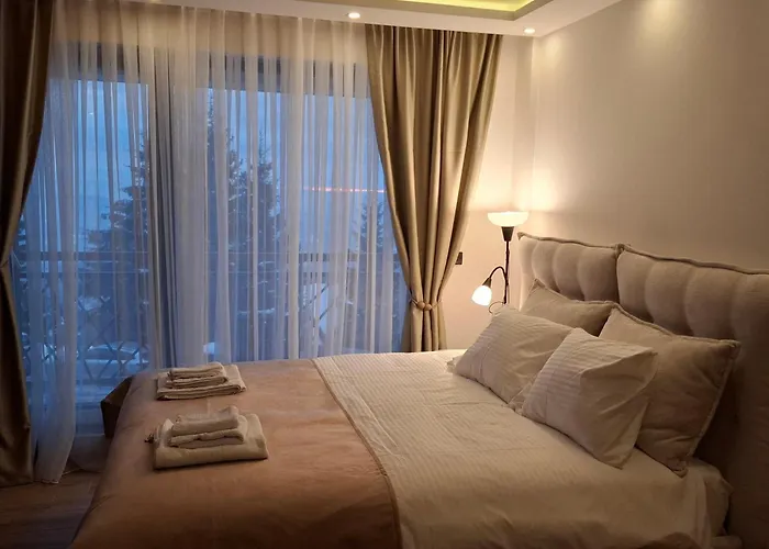 Deluxe Mountain View Vis In Hill