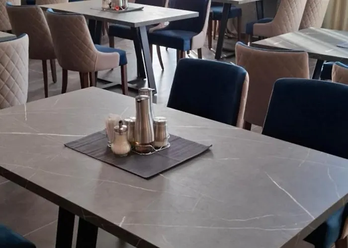 Deluxe Mountain View Vis In Hill